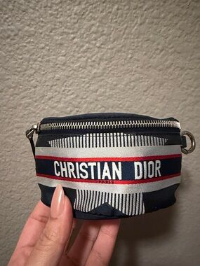 DIOR STAR POUCH CHARM